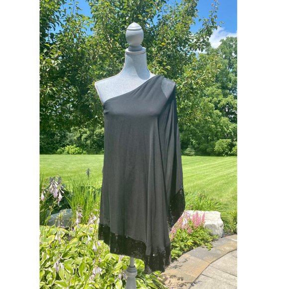 JB by Julie Brown Silk and Sequin Black One Shoulder Cape Dress Size 0 - Picture 4 of 15